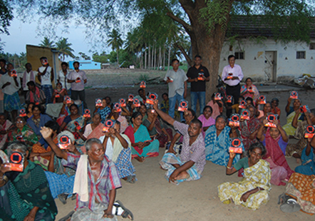 Solar-lamp-to-Leprosy-people