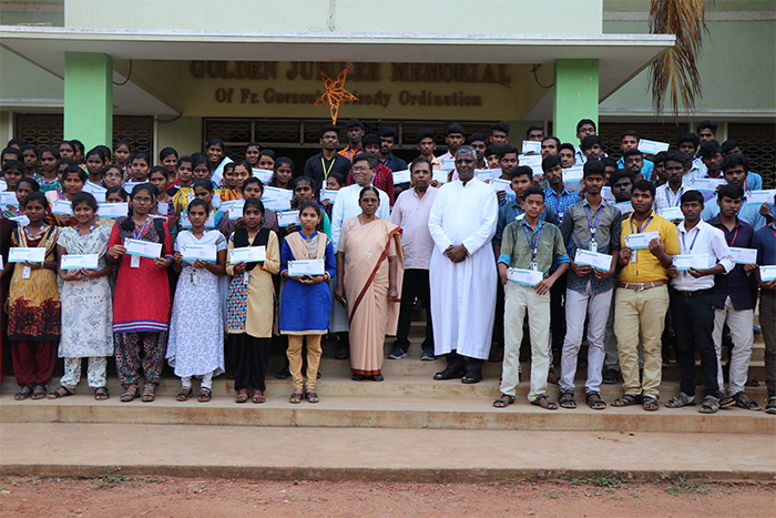 Yelagiri-Don-Bosco-College-94-students-get-Rs.5.36-lakh-2