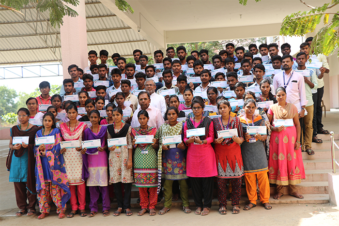 Dharmapuri-Don-Bosco-Arts-Science-college-83-students-get-Rs.4.3-lakh-3